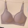 Soutien-gorge sans armature avec touché peau – Image 4