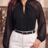 Blouse en mousseline à manches longues avec col montant et boutons métalliques – Image 9