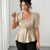 Blouse à col carré, taille cintrée, manches courtes, coupe évasée – Image 5