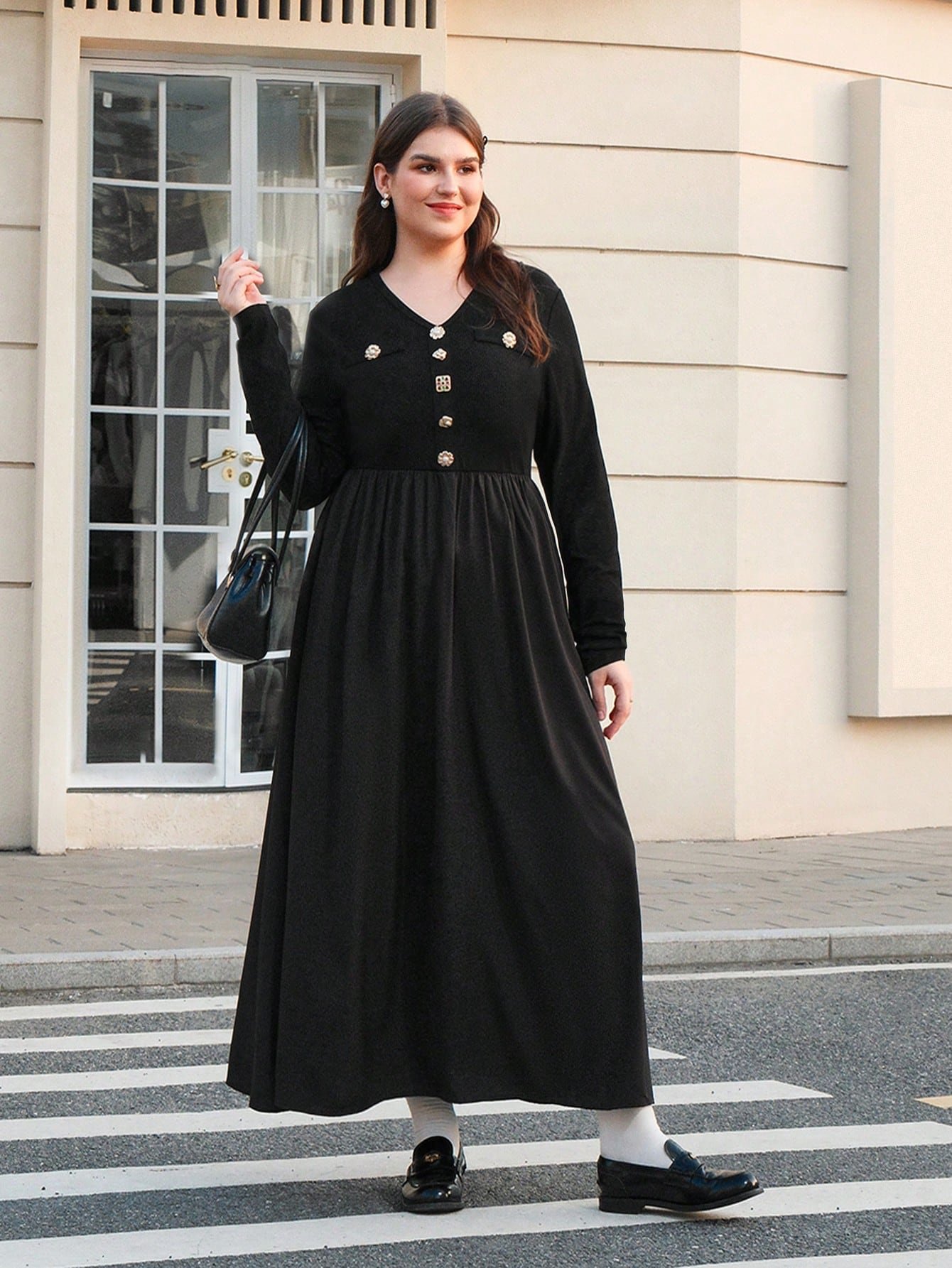 Robe vintage élégante à manches longues à col en V avec décoration de bouton – Image 7