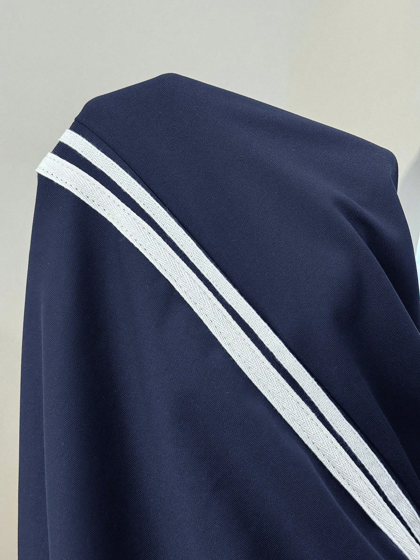 Ensemble 2 pièces de t-shirt à manches courtes rayé et pantalon décontracté – Image 6