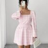 Robe élégante à col rond avec décoration de boutons et taille évasée – Image 7